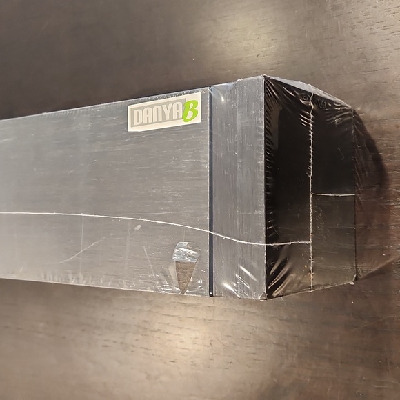 DanyaB set of 3, floating wall shelves NEW Espresso Color - Picture 5 of 13